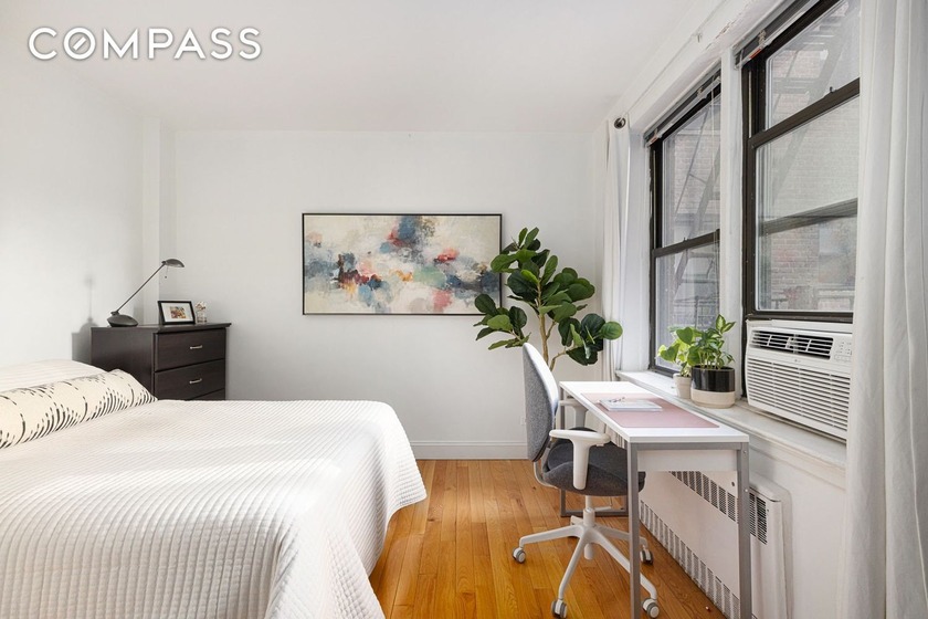 **Large renovated studio/1 bed on the UWS below 86th Street - Beach Condo for sale in New York, New York on Beachhouse.com