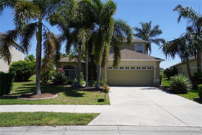 Beautiful Lennar Redwood model 2 story custom home with - Beach Home for sale in Ellenton, Florida on Beachhouse.com