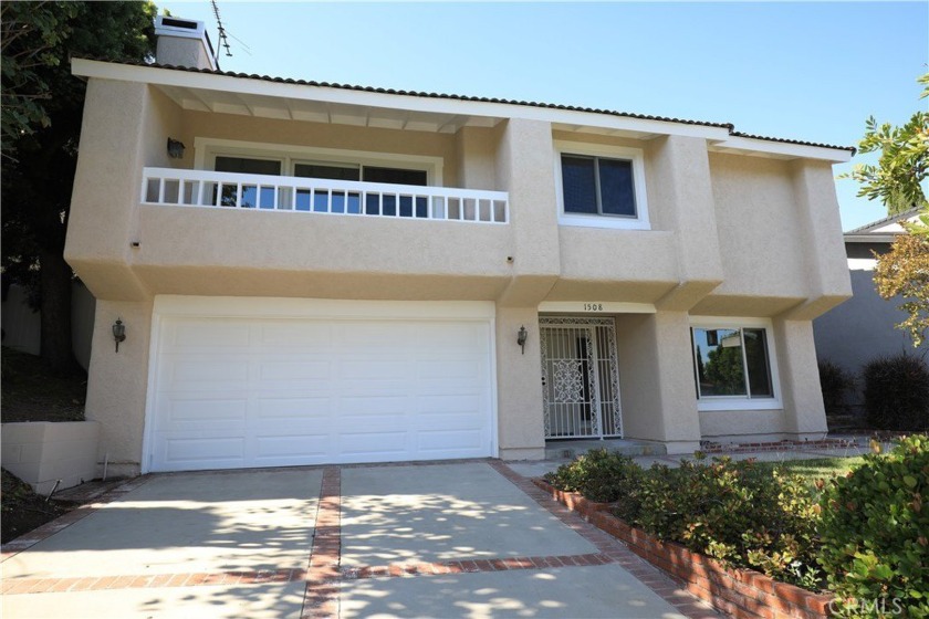 This is the first time on the market since it was purchased by - Beach Home for sale in San Pedro, California on Beachhouse.com