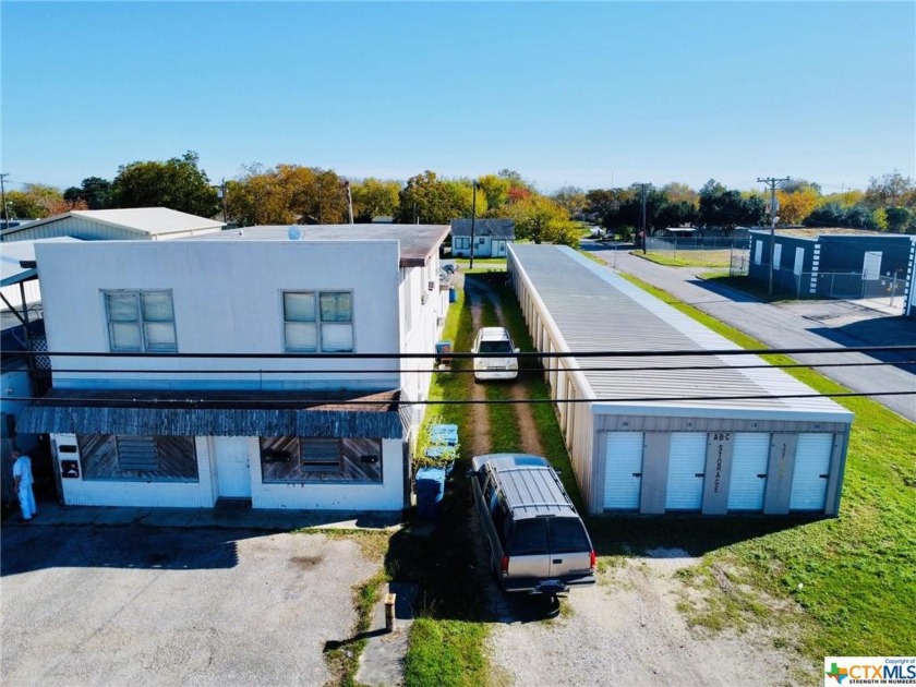 Investment Opportunity! 832 W Main is a 3,306 square ft concrete - Beach Commercial for sale in Port Lavaca, Texas on Beachhouse.com