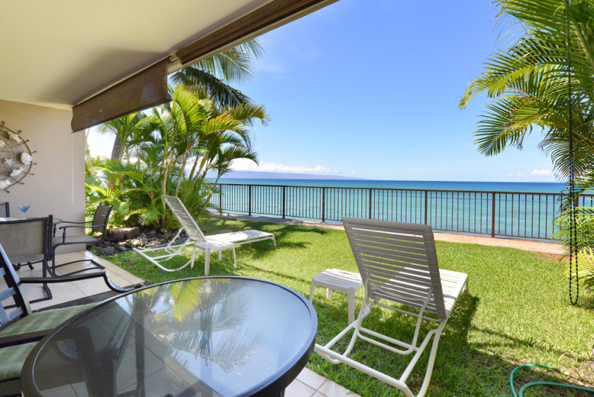 Your very own Private Oasis!10 ft from oceans edge! Very - Beach Vacation Rentals in Lahaina, Hawaii on Beachhouse.com