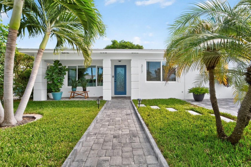 Great Location! Enjoy your Freshly updated Floridian Beach Home - Beach Home for sale in Riviera Beach, Florida on Beachhouse.com