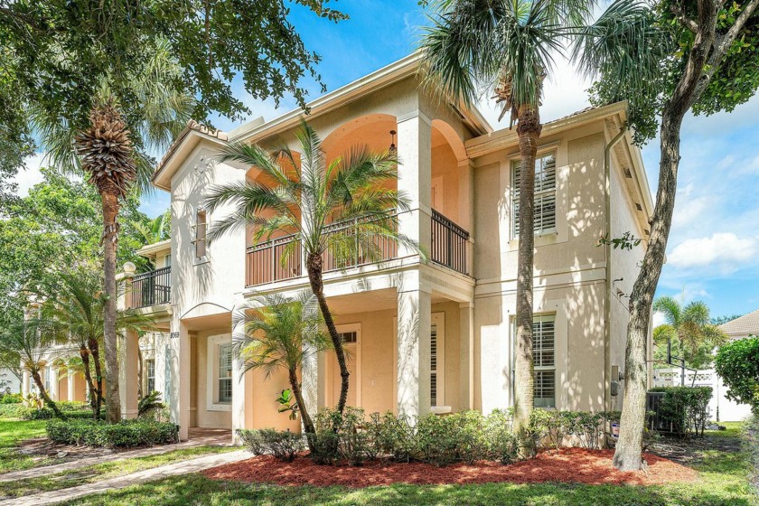 Welcome to this stunning 3-bedroom, 2.5-bathroom townhome - Beach Townhome/Townhouse for sale in Palm Beach Gardens, Florida on Beachhouse.com