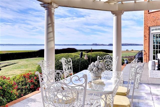 Exceptional in every way! Stunning panoramic James River views - Beach Home for sale in Williamsburg, Virginia on Beachhouse.com