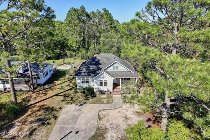 Please come see this lovely 3 bedroom 2 bath home in Boiling - Beach Home for sale in Southport, North Carolina on Beachhouse.com