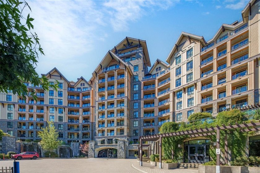 Welcome to Finlayson Reach, a beautifully updated 2bed/2bath + - Beach Condo for sale in Langford, BC on Beachhouse.com