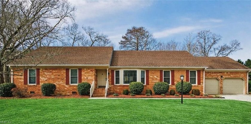 Rare, beautifully maintained 5br brick ranch in the heart of - Beach Home for sale in Chesapeake, Virginia on Beachhouse.com