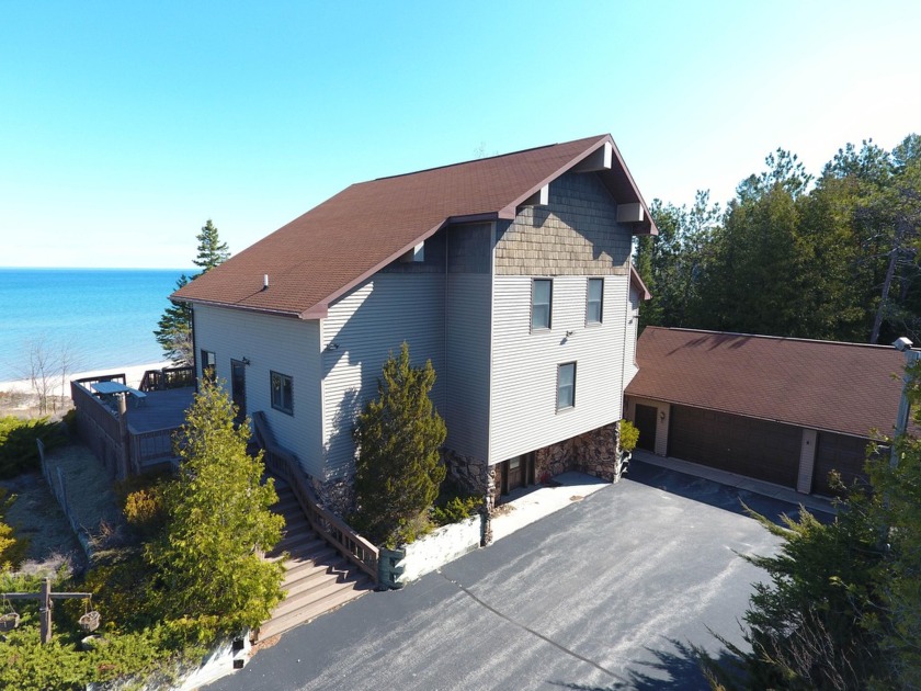 SANDY LAKE HURON SHORELINE AS FAR AS THE EYE CAN SEE! The - Beach Home for sale in Rogers City, Michigan on Beachhouse.com