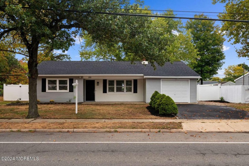 Located in the desirable Pebble Beach section of Barnegat, this - Beach Home for sale in Barnegat, New Jersey on Beachhouse.com