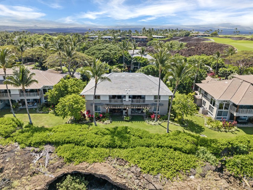 Fantastic 3-bedroom, 3-bath second level villa at Palm Villas At - Beach Condo for sale in Kamuela, Hawaii on Beachhouse.com