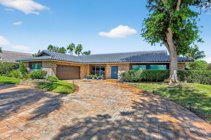 WOW!! This Gorgeous, Single Story, 4 Bed 2.5 Bath Pool Home Is - Beach Home for sale in Coral Springs, Florida on Beachhouse.com