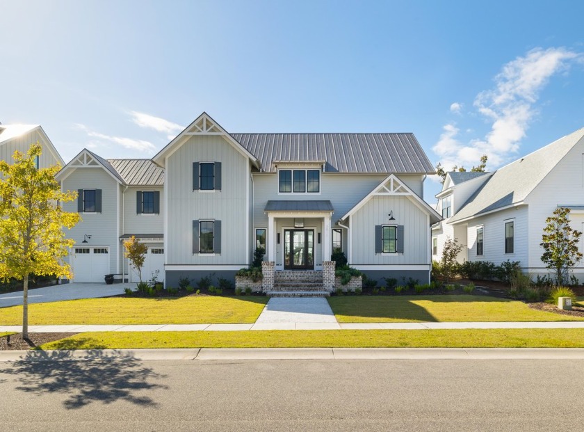 One of a kind, home located on the exclusive end of Bolden Lake - Beach Home for sale in Mount Pleasant, South Carolina on Beachhouse.com