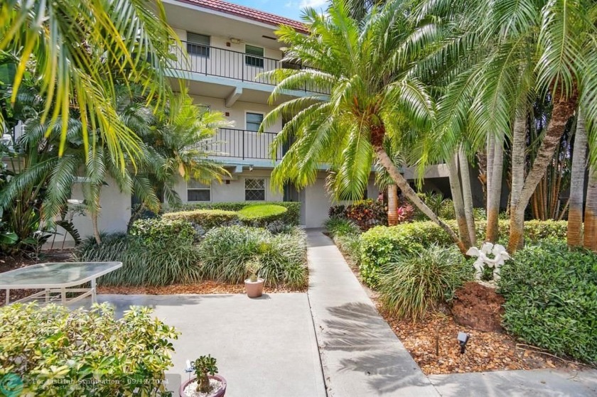 BEST VALUE IN COMPLEX!!!   Spacious first floor 2BR 2BA condo - Beach Condo for sale in Fort Lauderdale, Florida on Beachhouse.com