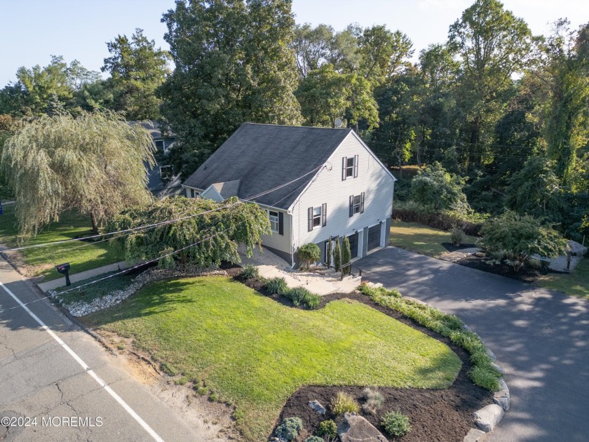 Custom built home featuring 4BRS, 3 Full Baths, 2 car garage in - Beach Home for sale in Atlantic Highlands, New Jersey on Beachhouse.com