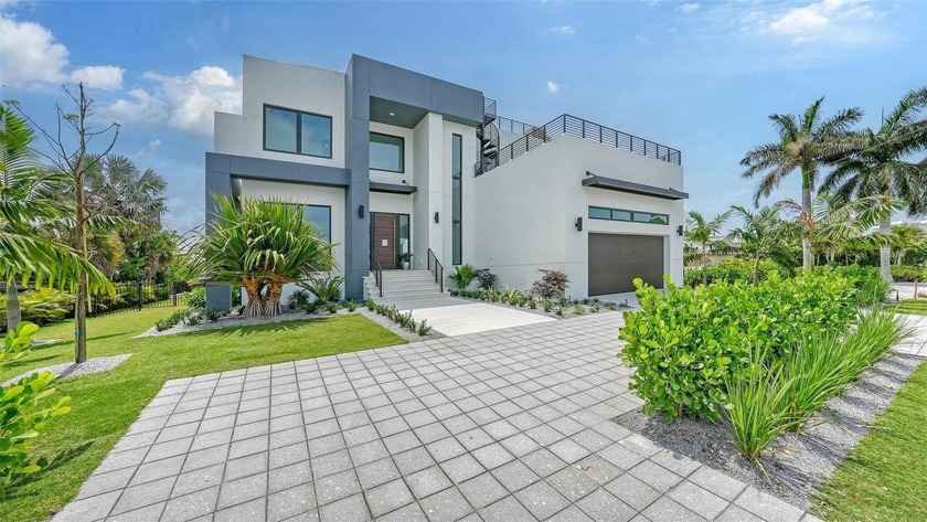 Stunning high-quality Modern residence from the Seaward Homes - Beach Home for sale in Sarasota, Florida on Beachhouse.com