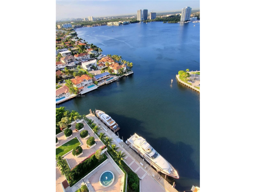 BREATHTAKING WATERVIEW UNIT ON THE 26TH FLOOR WITH OVERSIZE - Beach Condo for sale in Aventura, Florida on Beachhouse.com