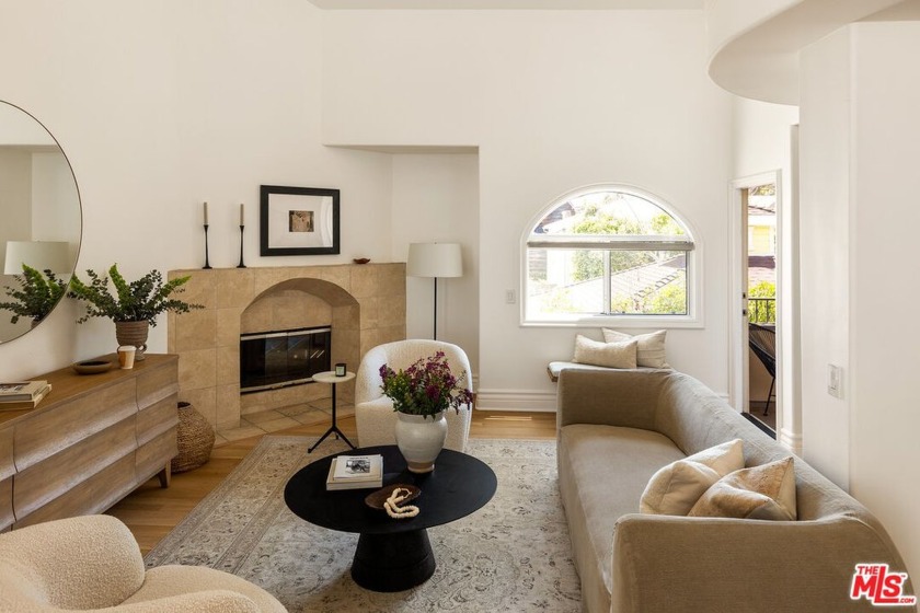 Ideally located just one block from Montana and seven short - Beach Condo for sale in Santa Monica, California on Beachhouse.com