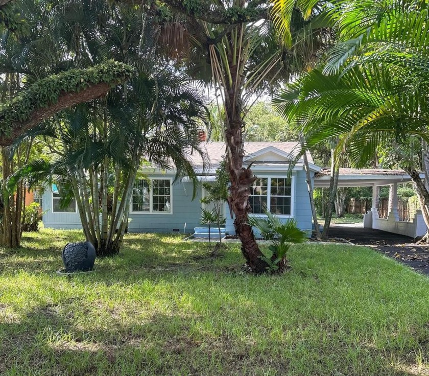 Experience the Best of Florida Living in Historic Downtown - Beach Home for sale in Bradenton, Florida on Beachhouse.com