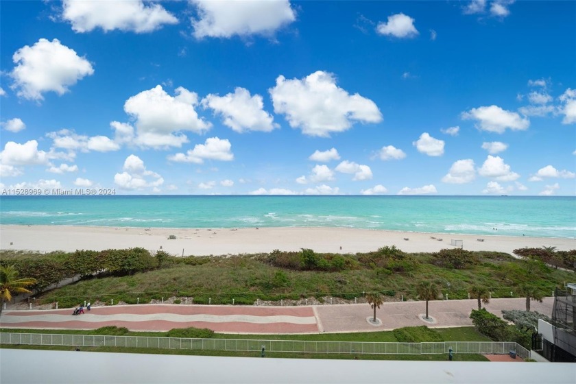 Complete remodeled apartment with a direct and breath taking - Beach Condo for sale in Miami Beach, Florida on Beachhouse.com