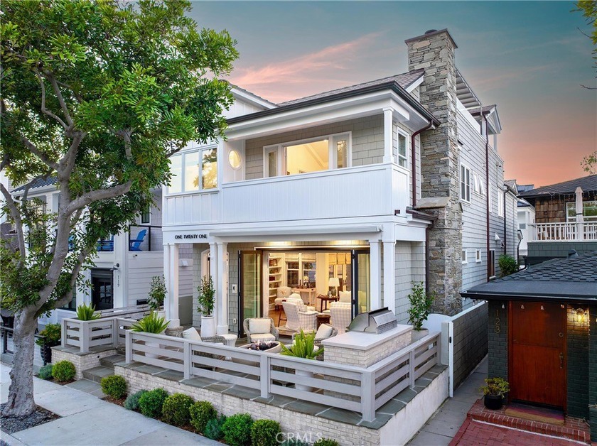 Incredible opportunity to own a beautifully designed home on the - Beach Home for sale in Newport Beach, California on Beachhouse.com
