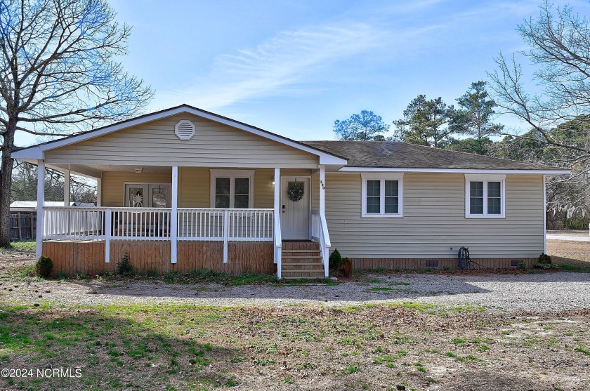 Welcome to this charming 3 bedroom, 2 bath home located just - Beach Home for sale in Edenton, North Carolina on Beachhouse.com