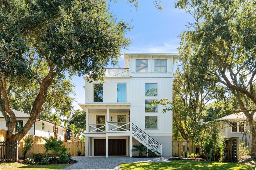 Beautiful 5 Bedroom, 5.5 Bathroom 3,200 square foot new - Beach Home for sale in Isle of Palms, South Carolina on Beachhouse.com