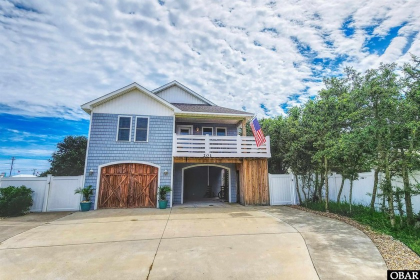 Versatile 4 Bedroom + Den, 4 Bath Home  Discover a rare - Beach Home for sale in Kill Devil Hills, North Carolina on Beachhouse.com