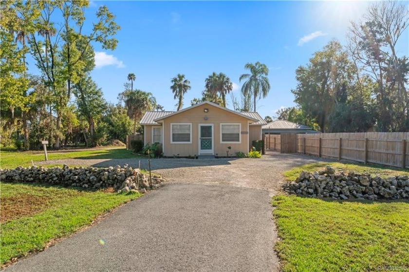 Welcome to your own slice of paradise in the Homosassa River - Beach Home for sale in Homosassa, Florida on Beachhouse.com