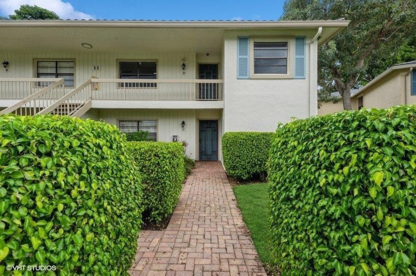 Beautiful 2 bedroom 2 bathroom Corner Unit, with Breathtaking - Beach Condo for sale in Boynton Beach, Florida on Beachhouse.com