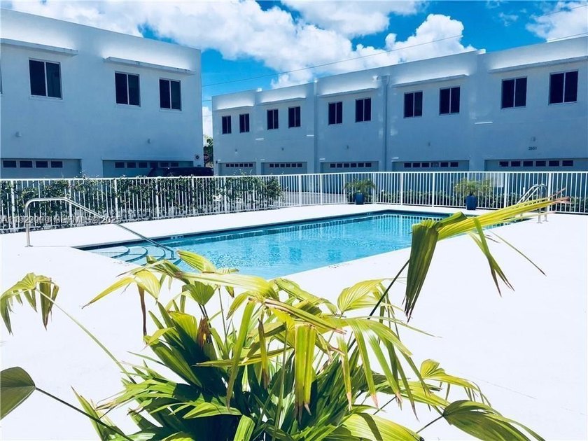 Very Nice  Penthouse Condo , Open  Floorplan 2 bed 2 bath  plus - Beach Condo for sale in Miami, Florida on Beachhouse.com