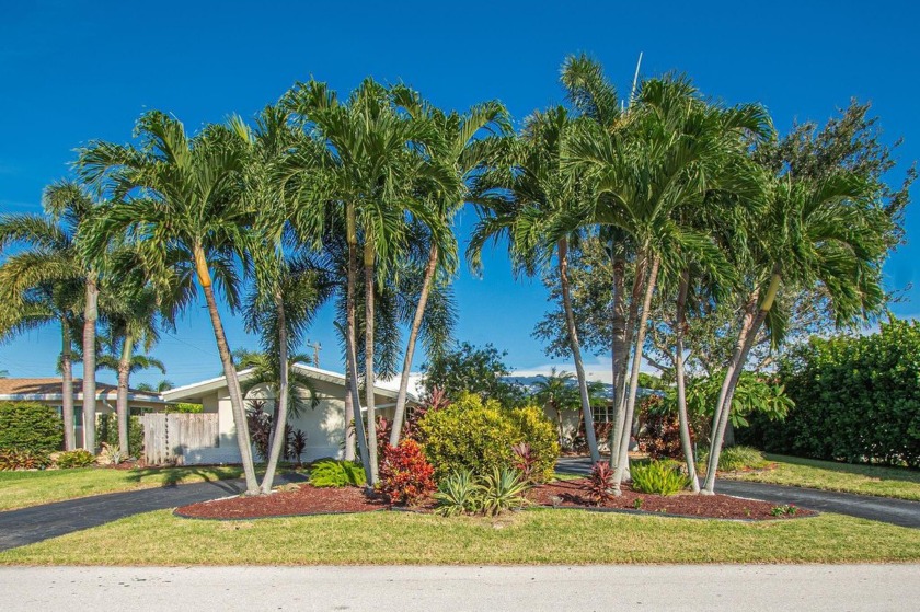 Experience the best of Pompano Beach living! This charming home - Beach Home for sale in Pompano Beach, Florida on Beachhouse.com