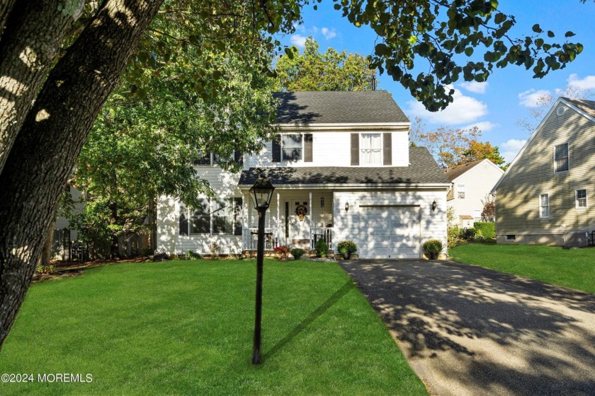 Welcome to this 2200 square foot, 5 bedroom 2.5 bath home - Beach Home for sale in Manahawkin, New Jersey on Beachhouse.com