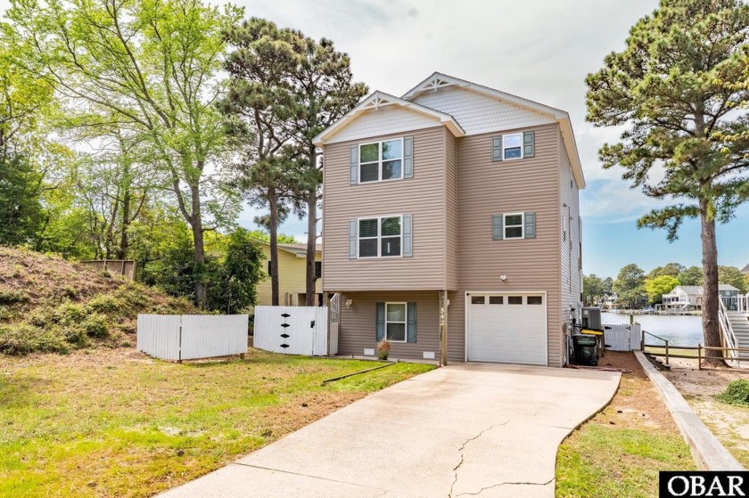 Welcome to this beautifully maintained 4-bedroom, 3-bathroom - Beach Home for sale in Kill Devil Hills, North Carolina on Beachhouse.com