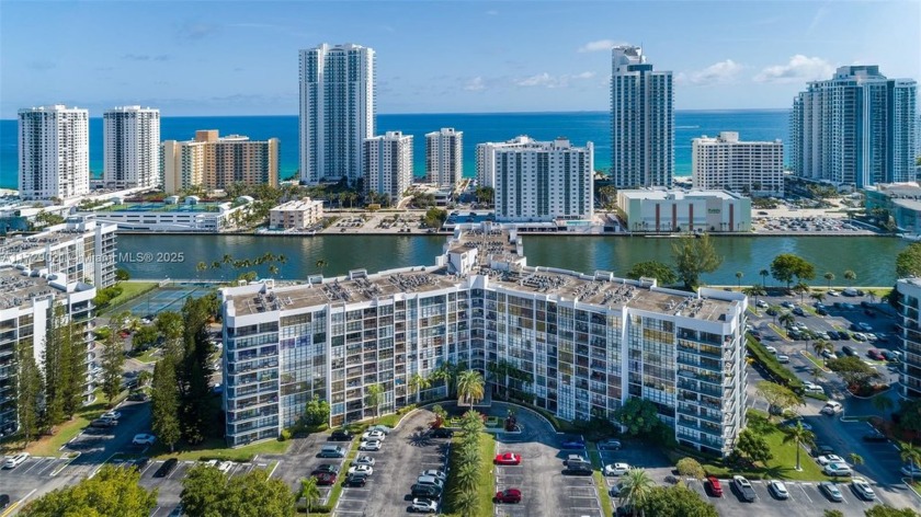 Spacious 2BD/2BA with direct unobstructed Intracoastal Views - Beach Condo for sale in Hallandale Beach, Florida on Beachhouse.com