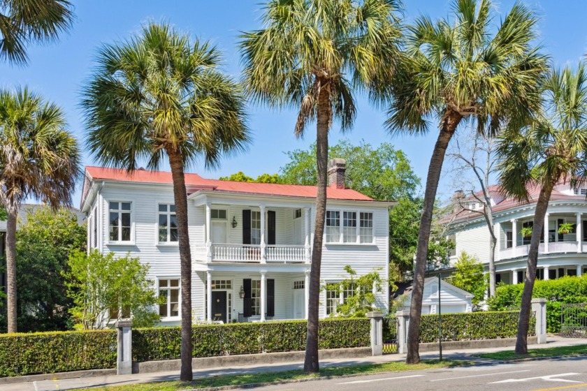 A real Charleston charmer! This updated property features 2 - Beach Home for sale in Charleston, South Carolina on Beachhouse.com