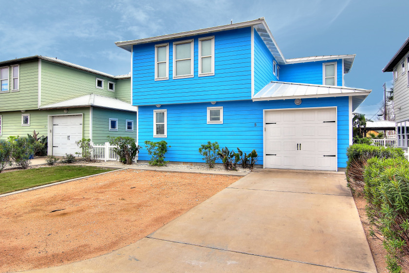 Brand New Coastal Community right in the middle of - Beach Vacation Rentals in Port Aransas, Texas on Beachhouse.com