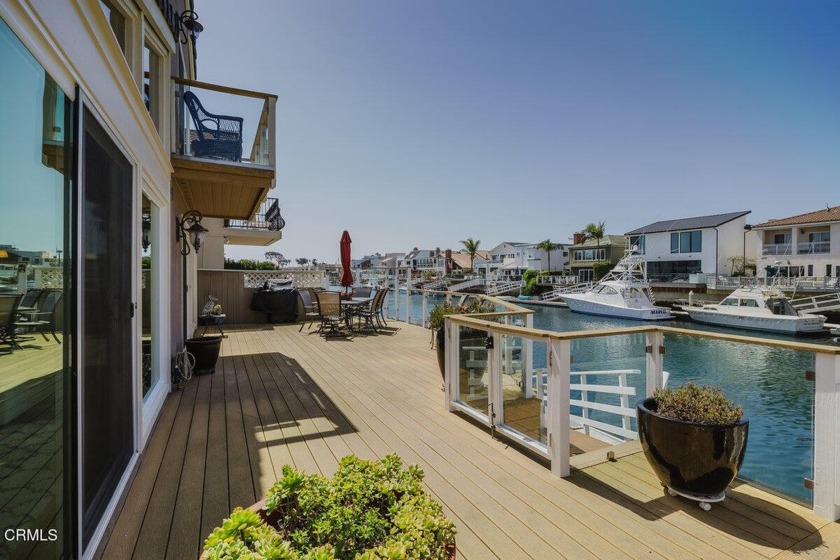 Light and bright harbor home!! This gorgeous west facing 4 - Beach Home for sale in Oxnard, California on Beachhouse.com