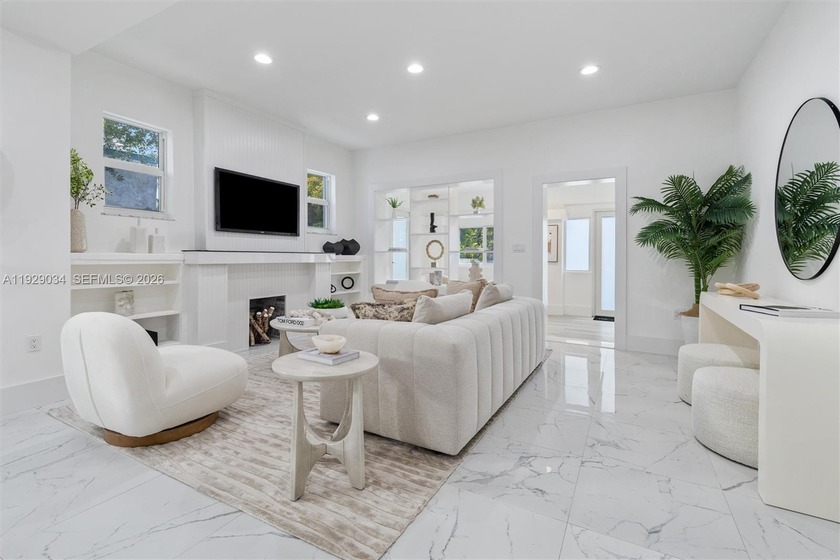 * JOIN US FOR AN OPEN HOUSE 1/11 from 1-3 p.m * 

Welcome to - Beach Home for sale in Miami, Florida on Beachhouse.com