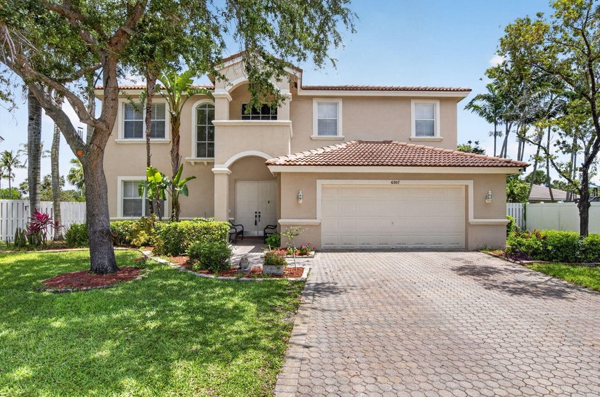 6207 Shadow Tree Ln , Lake Worth Fl 33463 , Gated Community in - Beach Home for sale in Lake Worth, Florida on Beachhouse.com