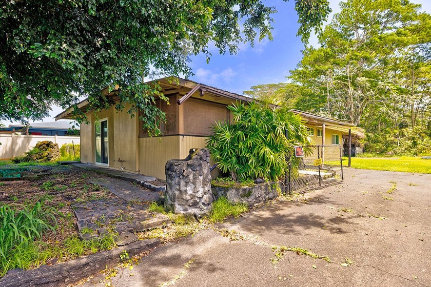 This property offers excellent value for those willing to put in - Beach Home for sale in Pahoa, Hawaii on Beachhouse.com