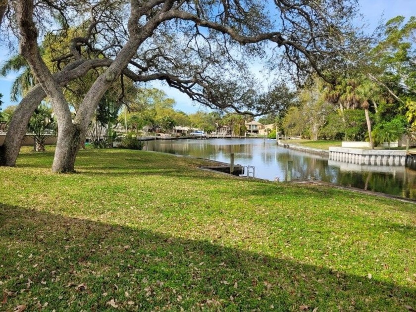 Presenting an exceptional opportunity to own a substantial - Beach Home for sale in Sarasota, Florida on Beachhouse.com