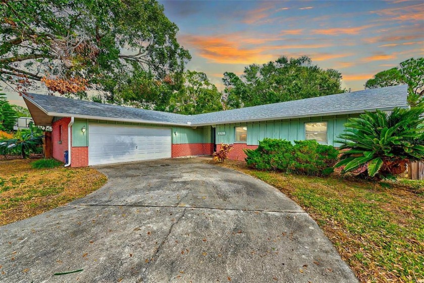 Centrally located in the heart of Pinellas County is the - Beach Home for sale in Largo, Florida on Beachhouse.com