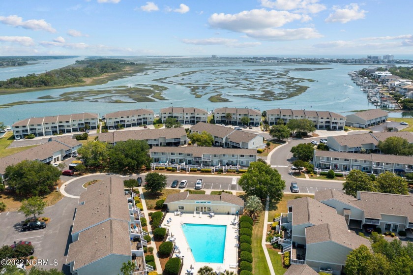 This 4 bedroom end unit townhome in Channel Walk at Wrightsville - Beach Townhome/Townhouse for sale in Wrightsville Beach, North Carolina on Beachhouse.com