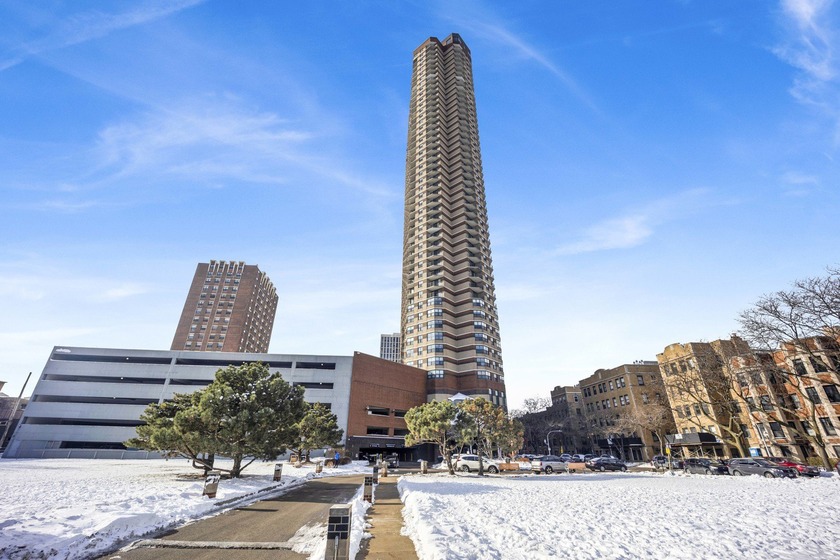 Welcome home to your new address in the coveted New York Private - Beach Condo for sale in Chicago, Illinois on Beachhouse.com