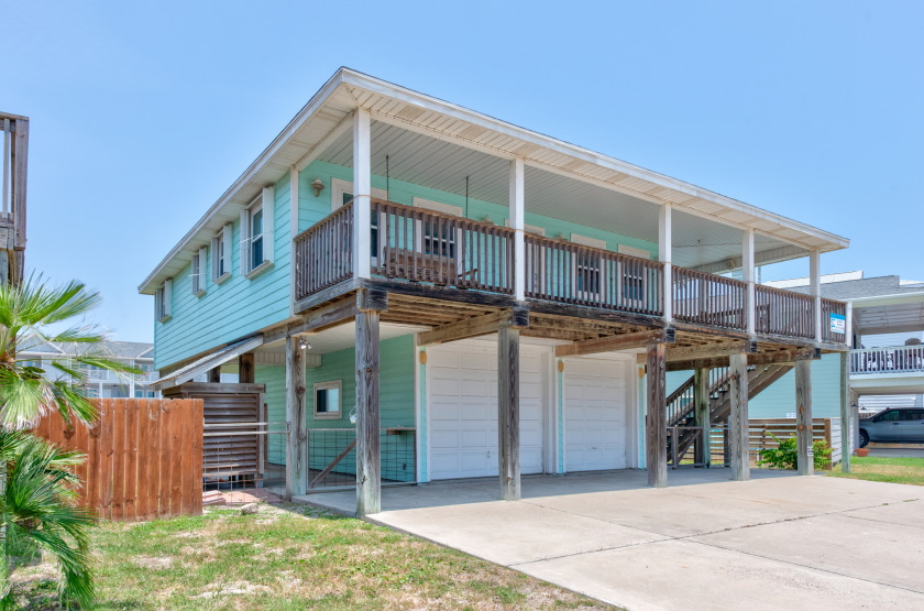 Newly remodeled 4 bedroom 3 bath beach - Beach Vacation Rentals in Port Aransas, Texas on Beachhouse.com