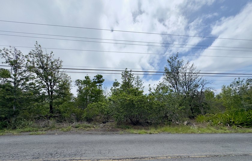 Discover the potential of this 1-acre parcel in Hawaiian Ocean - Beach Lot for sale in Ocean View, Hawaii on Beachhouse.com