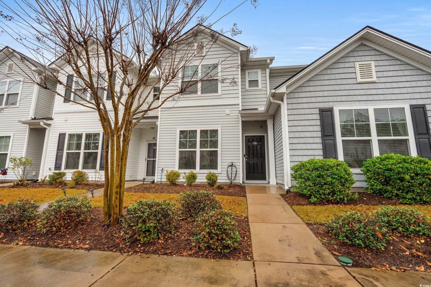 Welcome to 306 Castle Dr., a beautifully maintained townhome - Beach Condo for sale in Myrtle Beach, South Carolina on Beachhouse.com