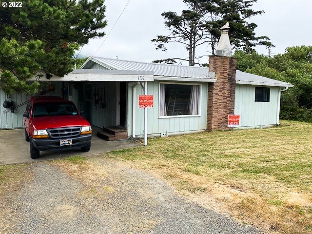 Enjoy this summer - one level home about 1 short block to the - Beach Home for sale in Rockaway Beach, Oregon on Beachhouse.com
