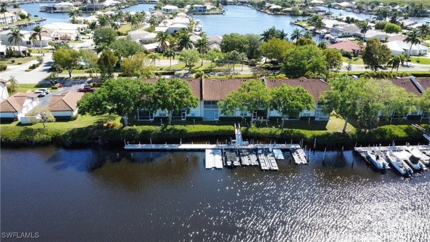Experience the ultimate Florida lifestyle in this beautifully - Beach Condo for sale in Naples, Florida on Beachhouse.com