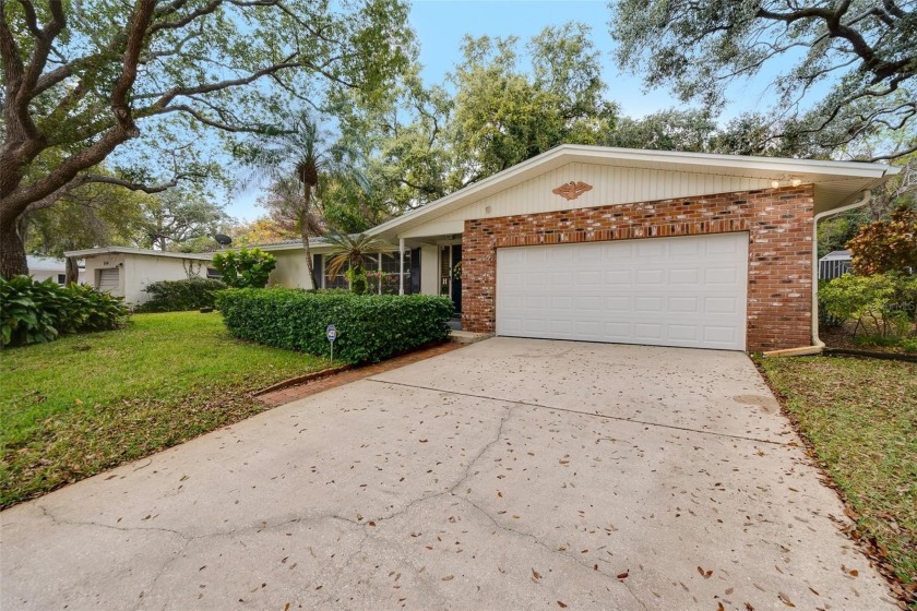 4 bedroom, 3 bathroom, screened-in pool home in unincorporated - Beach Home for sale in Clearwater, Florida on Beachhouse.com